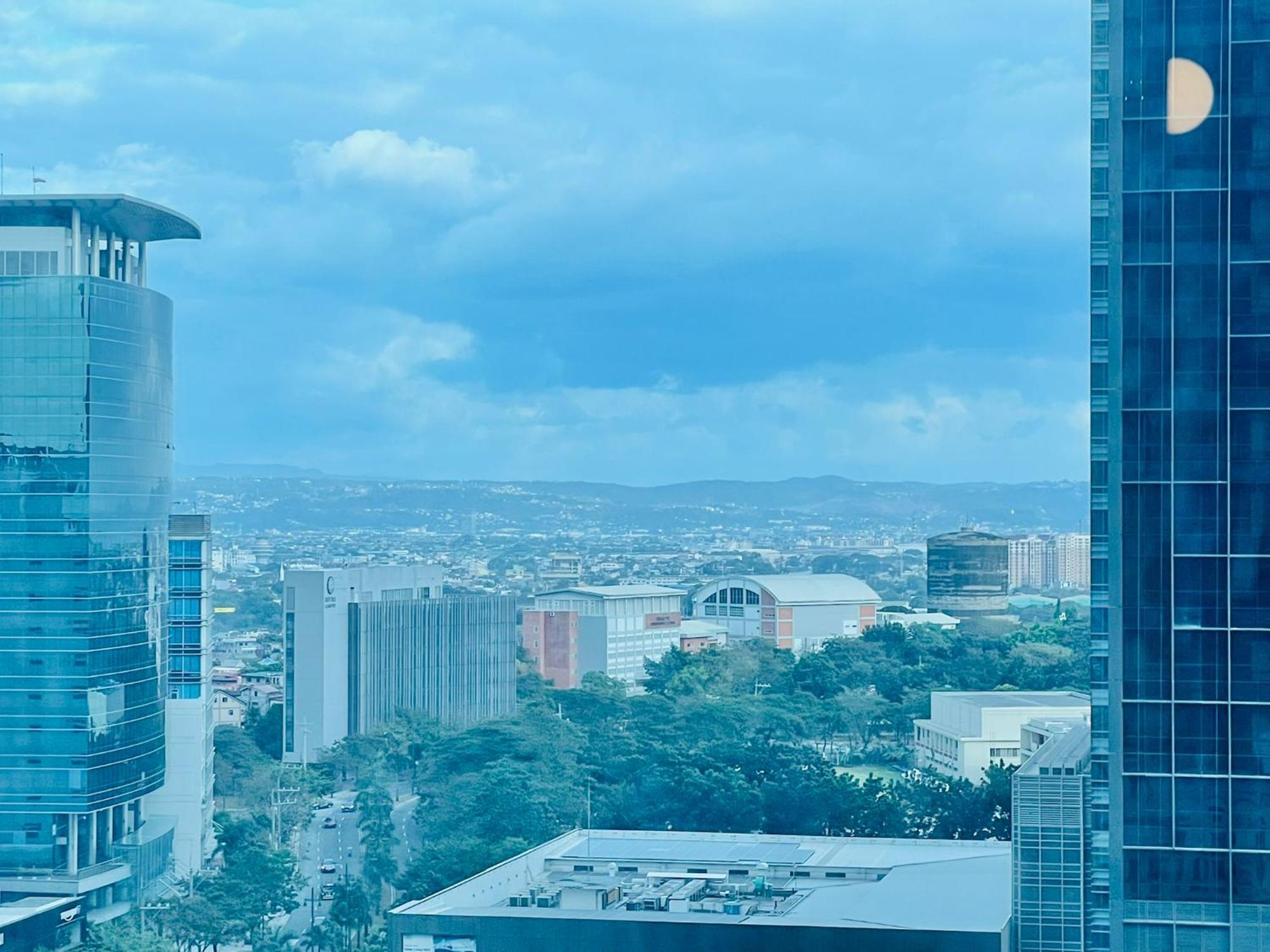 Uptown Parksuites Bgc Taguig Exterior foto